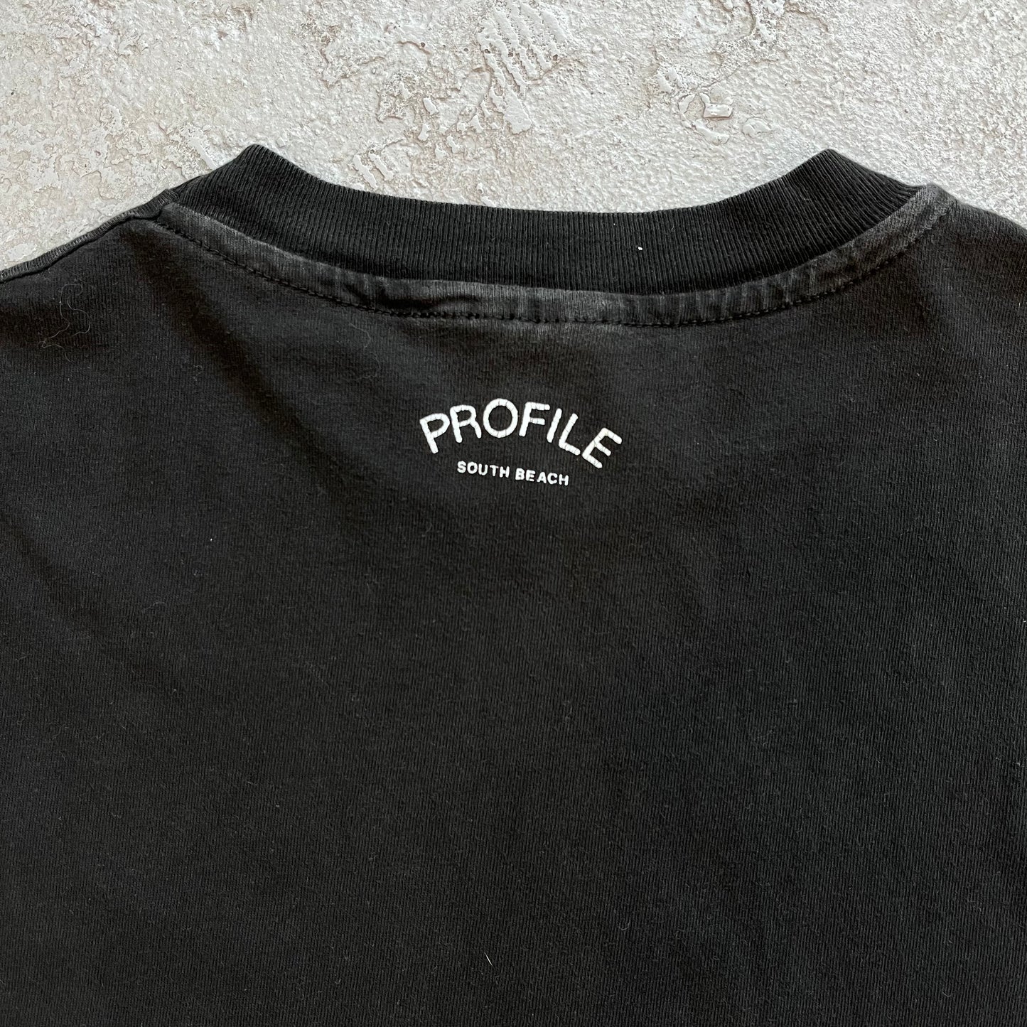 Everybody lies Tee
