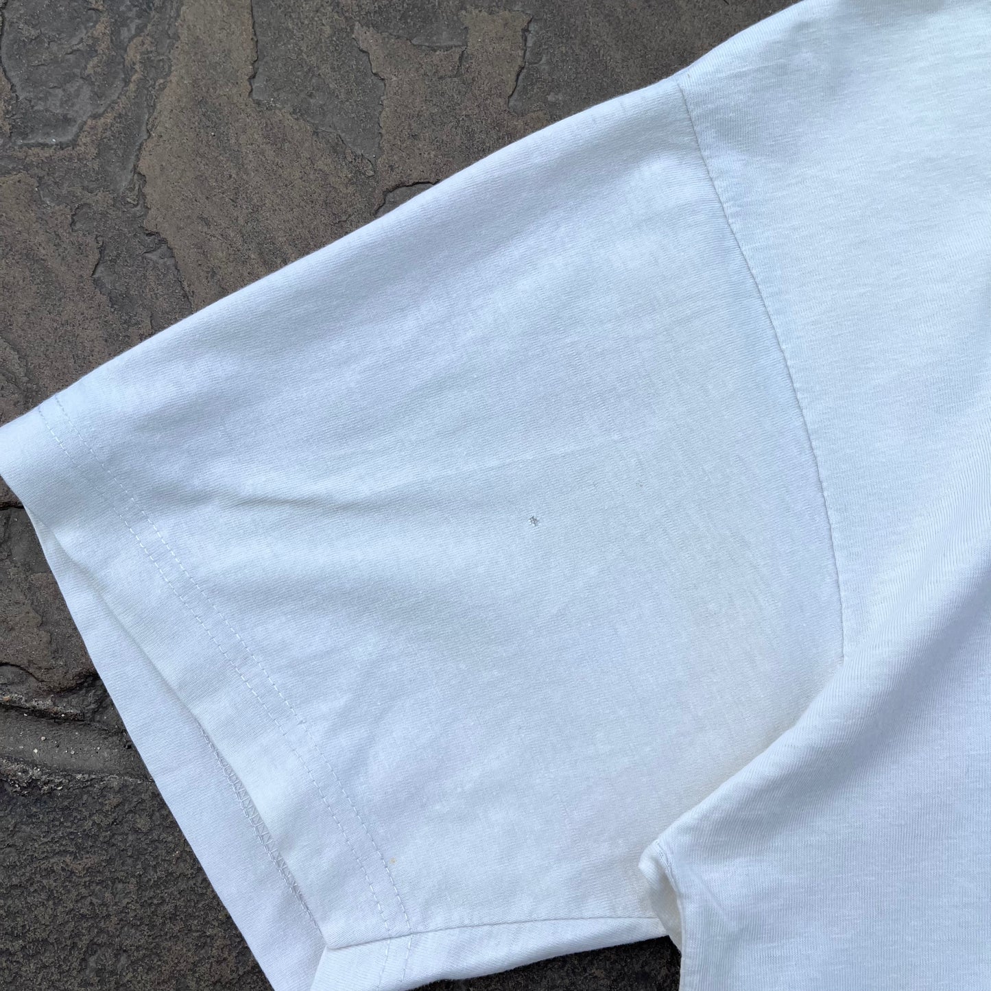 Block Basketball 90s tee
