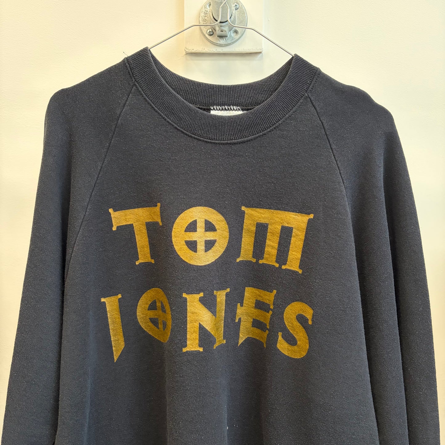 Tom Jones ’94 tour sweatshirt