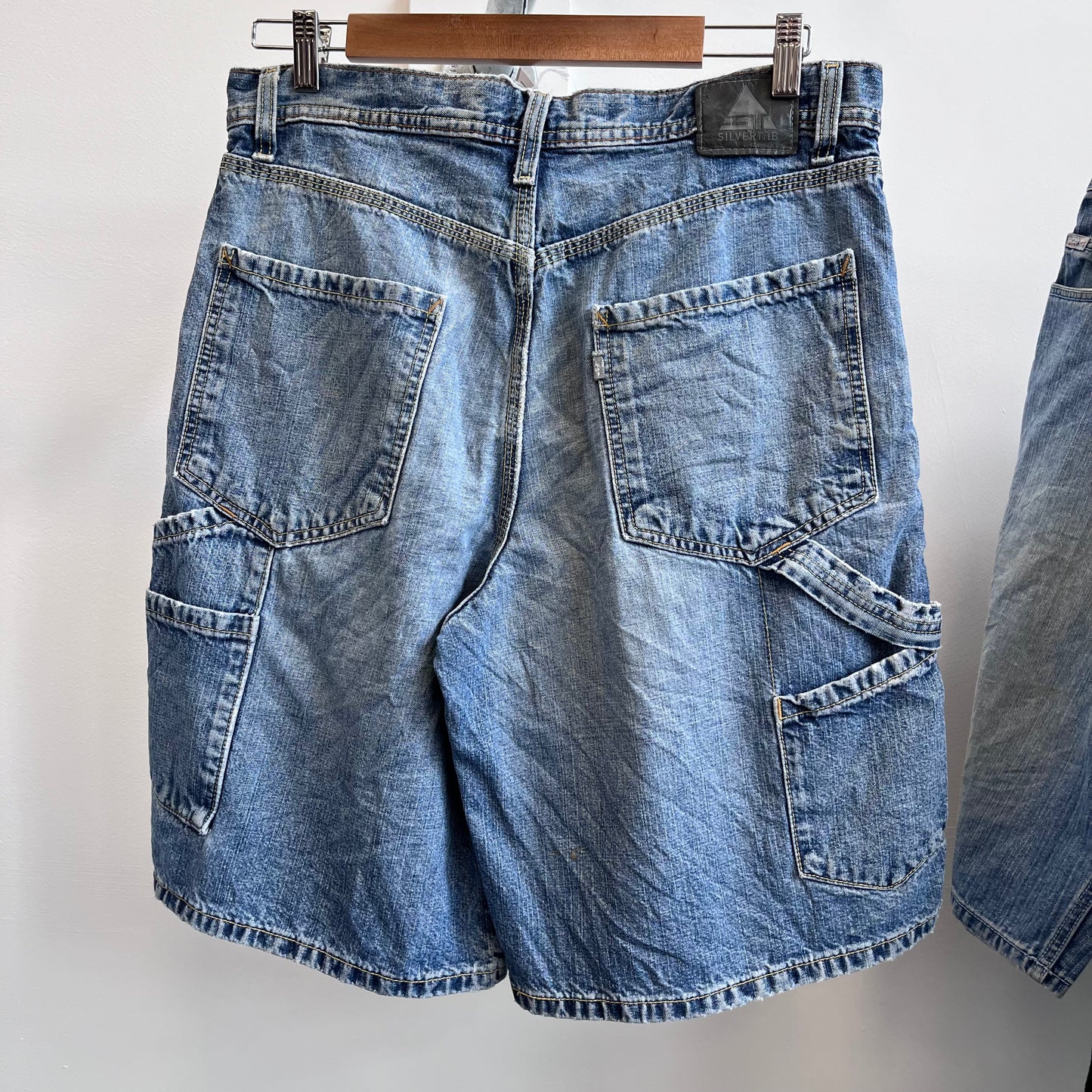 Silver Tab Jorts W33