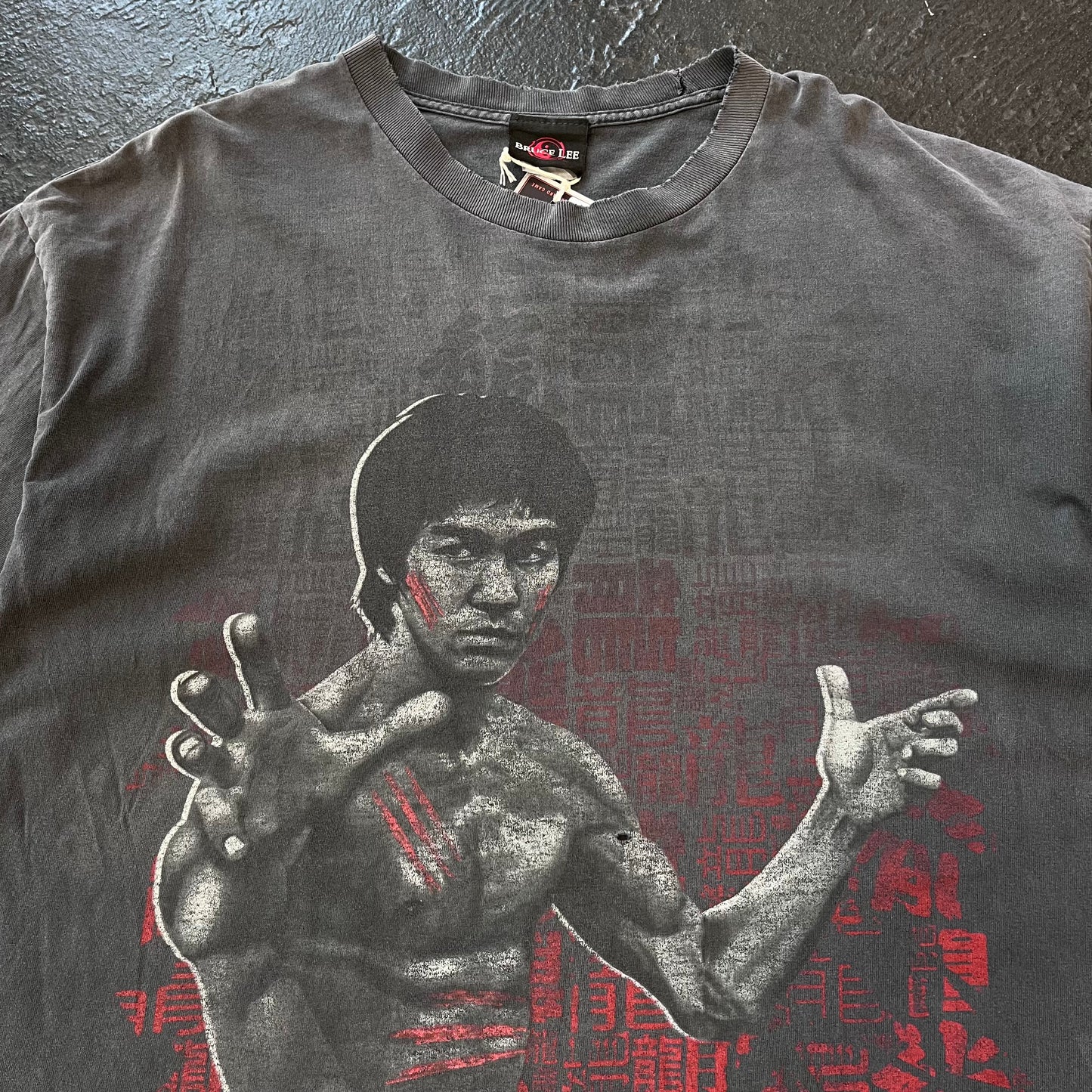 EARLY 00S BRUCE LEE THRASHED T-SHIRT
