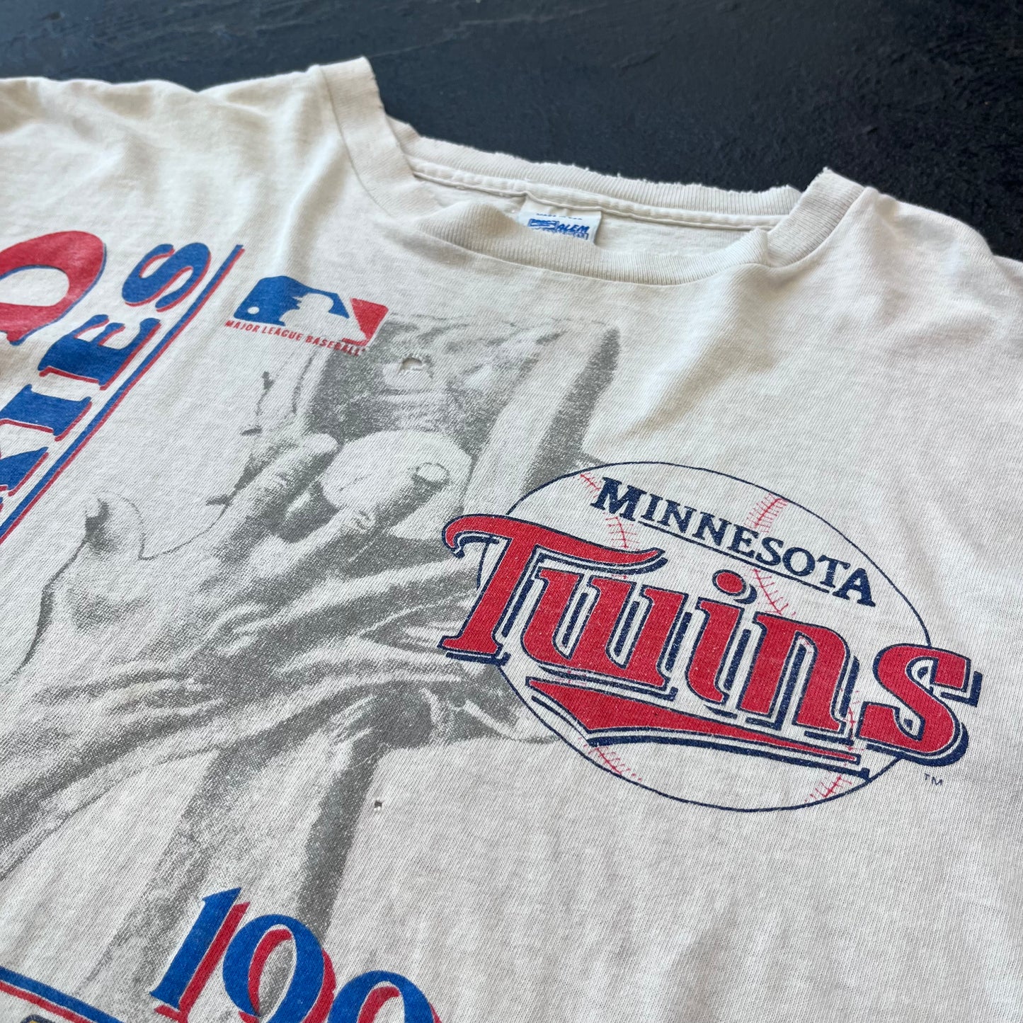 1991 MINNESOTA TWINS WORLD SERIES T-SHIRT