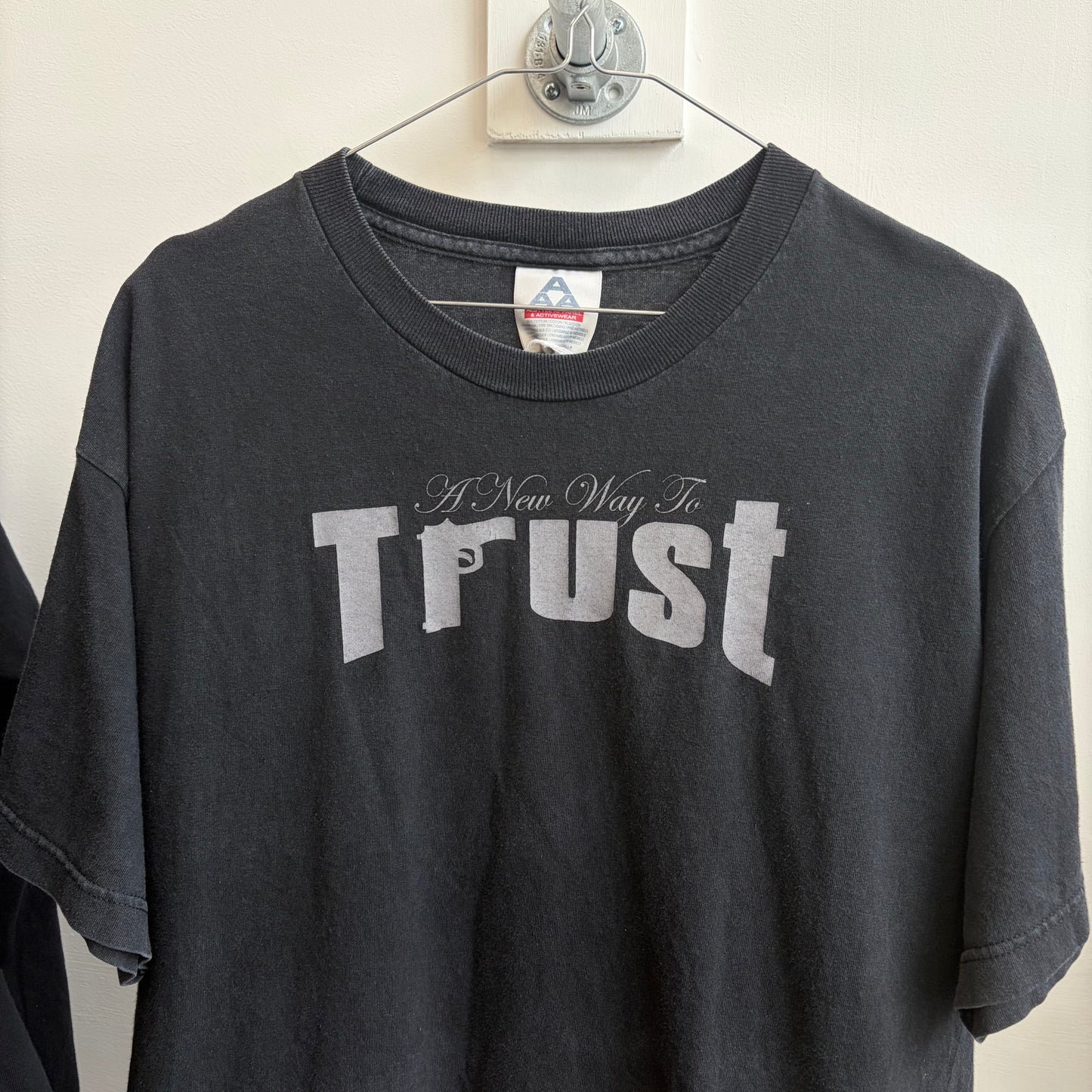 A new way to trust vintage tee