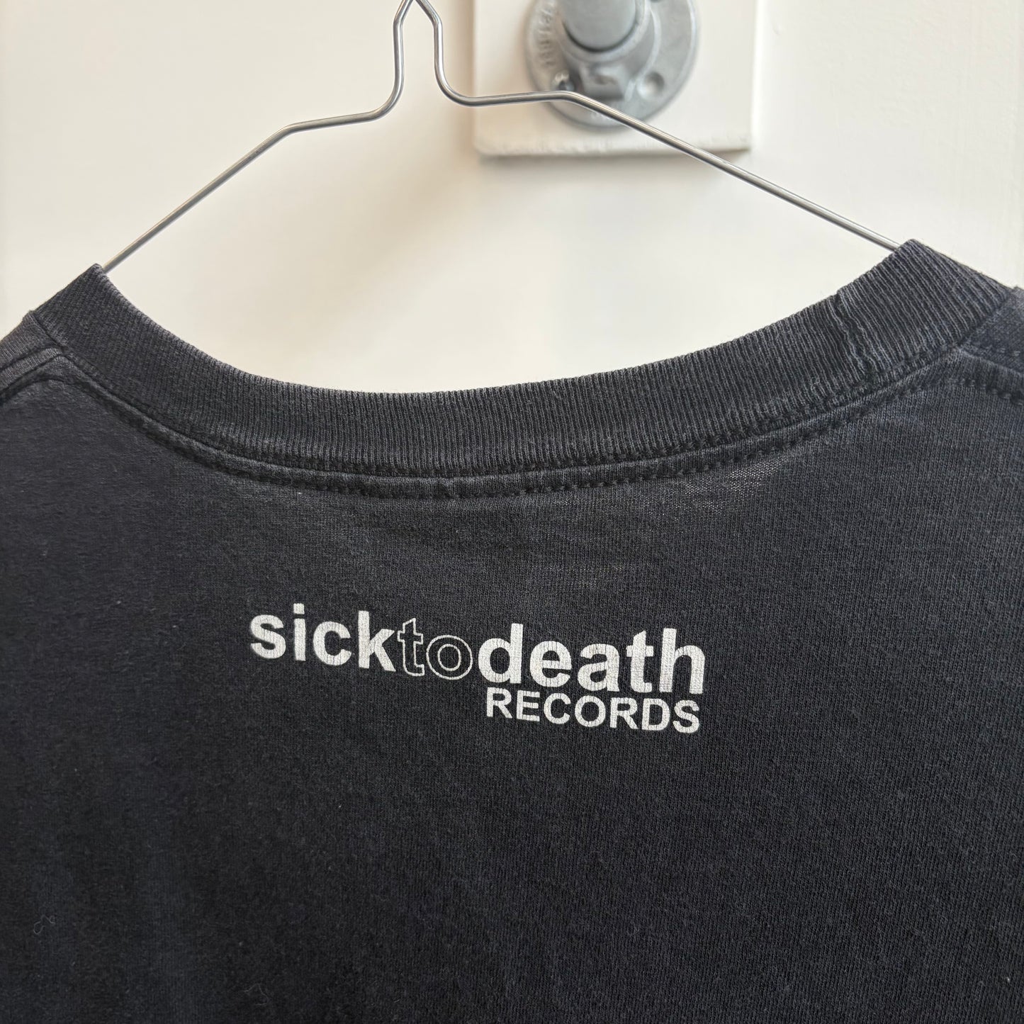 A new way to trust vintage tee