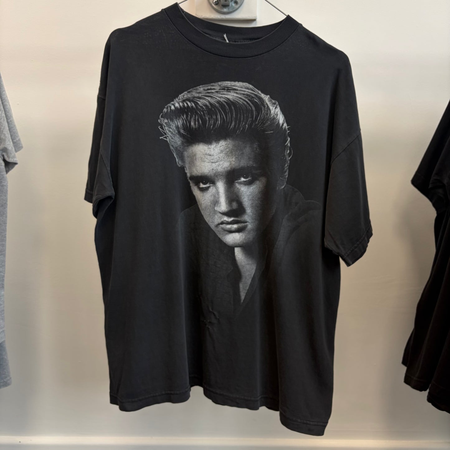 Elvis 90s tee