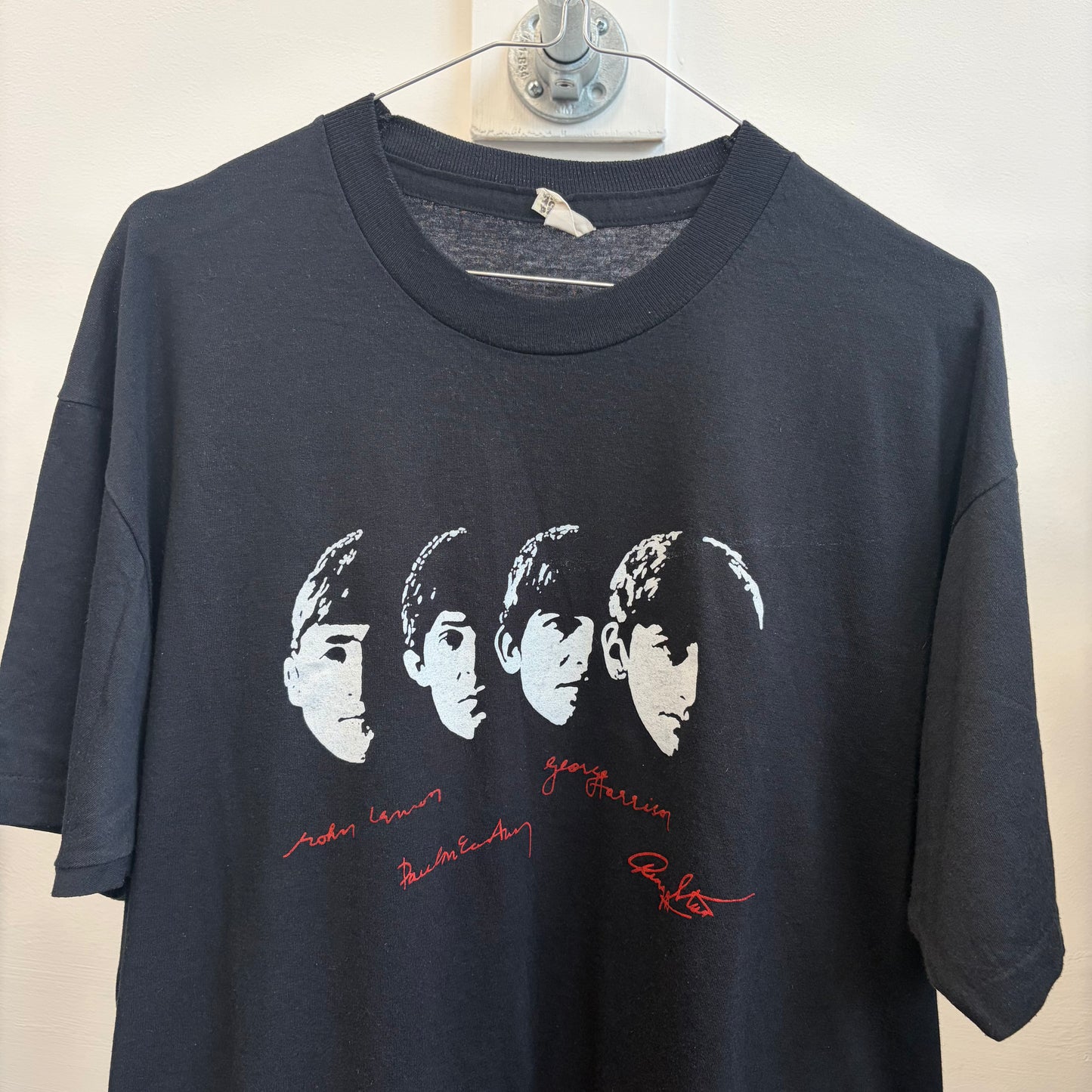 The Beatles Signature 90s tee