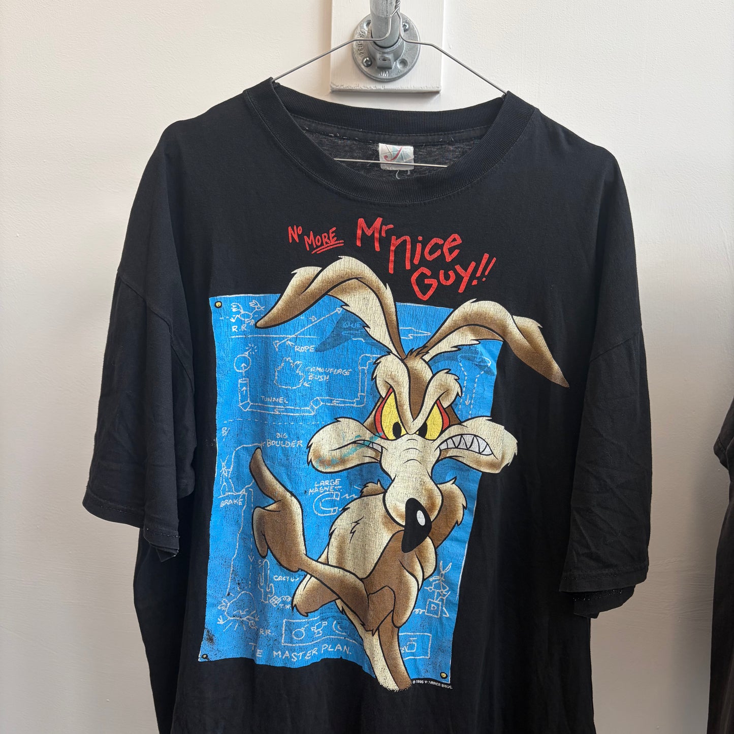 Wile E Coyote 90s vintage tee